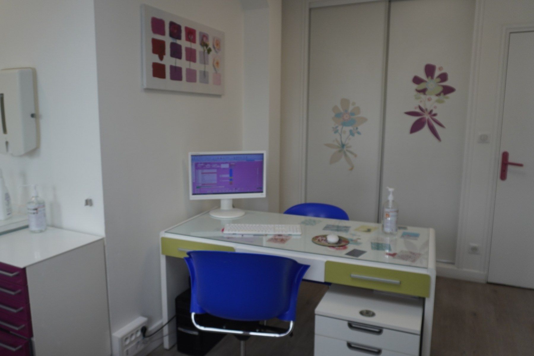 Le bureau de consultation du cabinet d'orthodontie du Dr Ropars