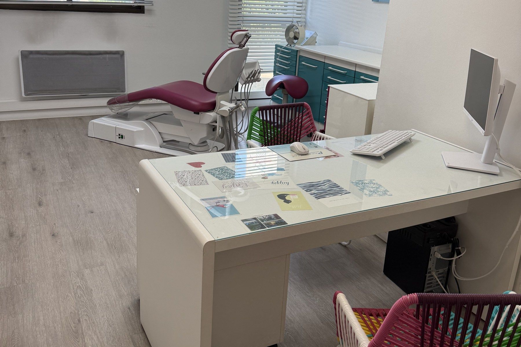 Le bureau de consultation du cabinet d'orthodontie du Dr Ropars