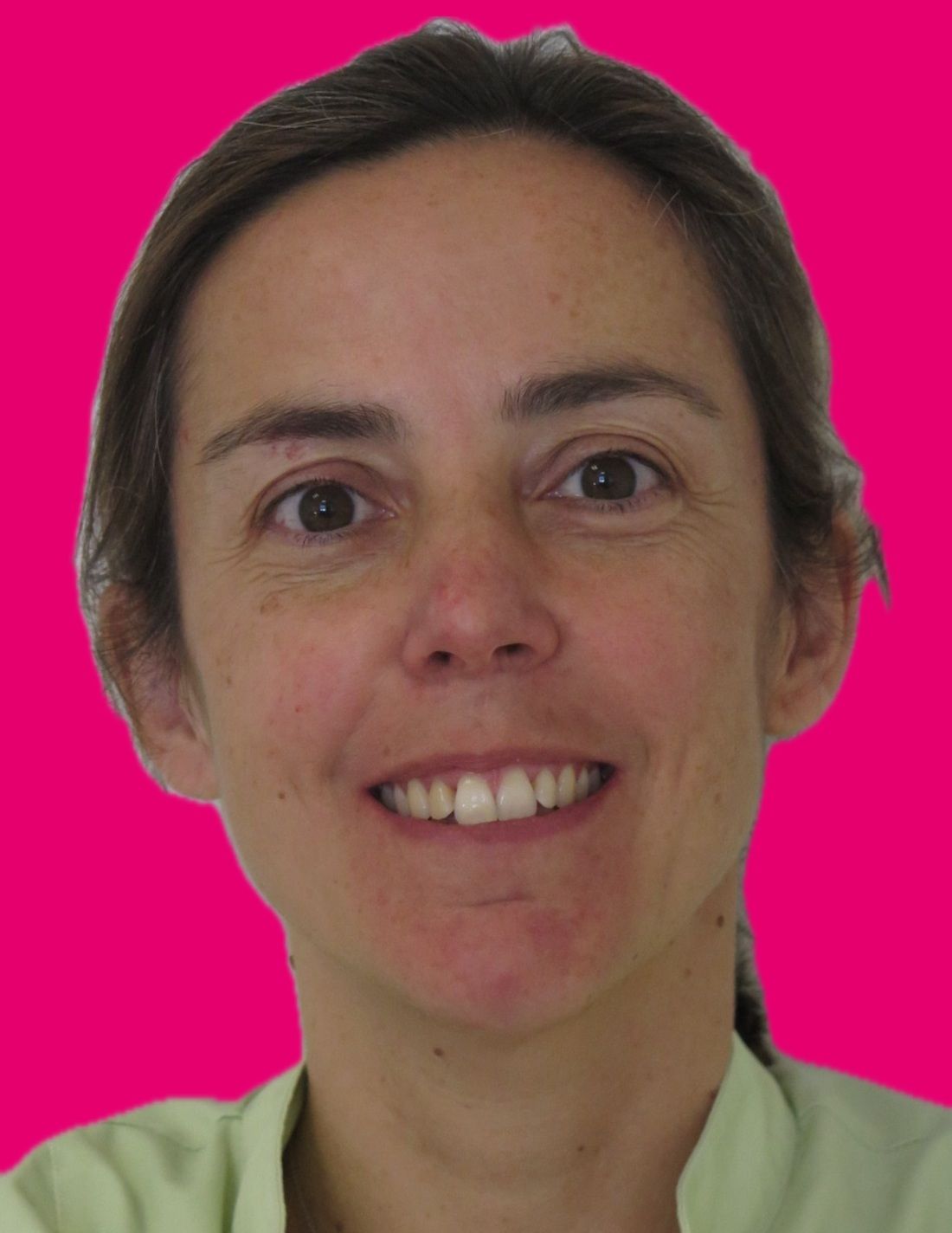 Le Dr Sandra Ropars, chirurgien-dentiste spécialiste qualifiée en orthopédie dento-faciale