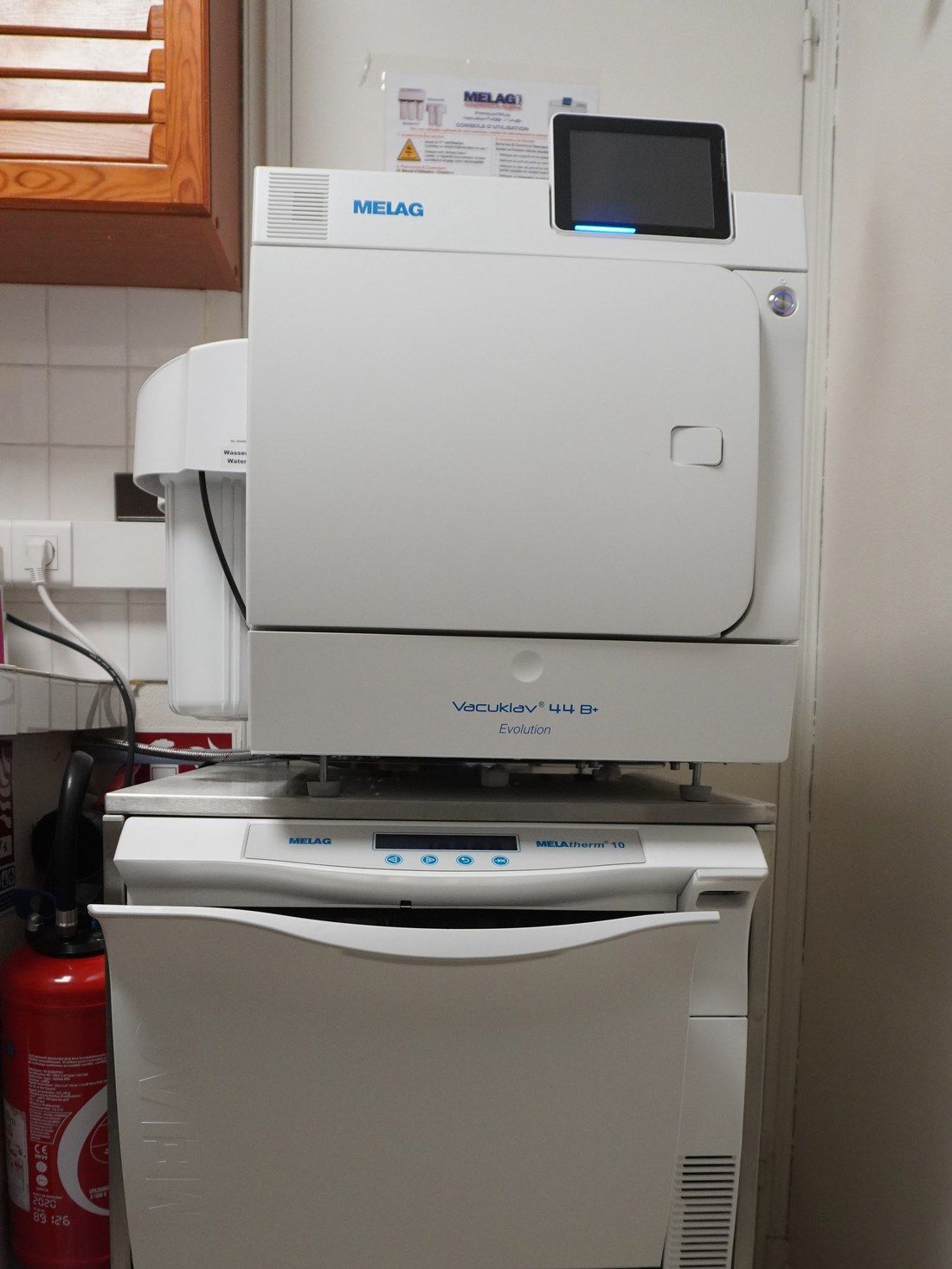 Thermo-désinfecteur et autoclave du cabinet